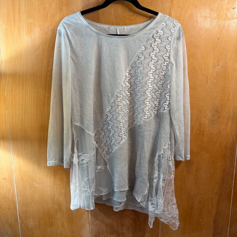 Light Gray Lace Mixed Media Tunic Top Long Sleeve Asymmetrical Hem XL